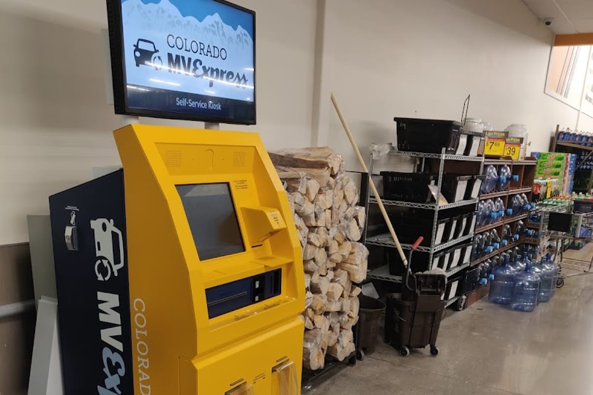 Colorado MV Express Kiosk atmosphere and seating