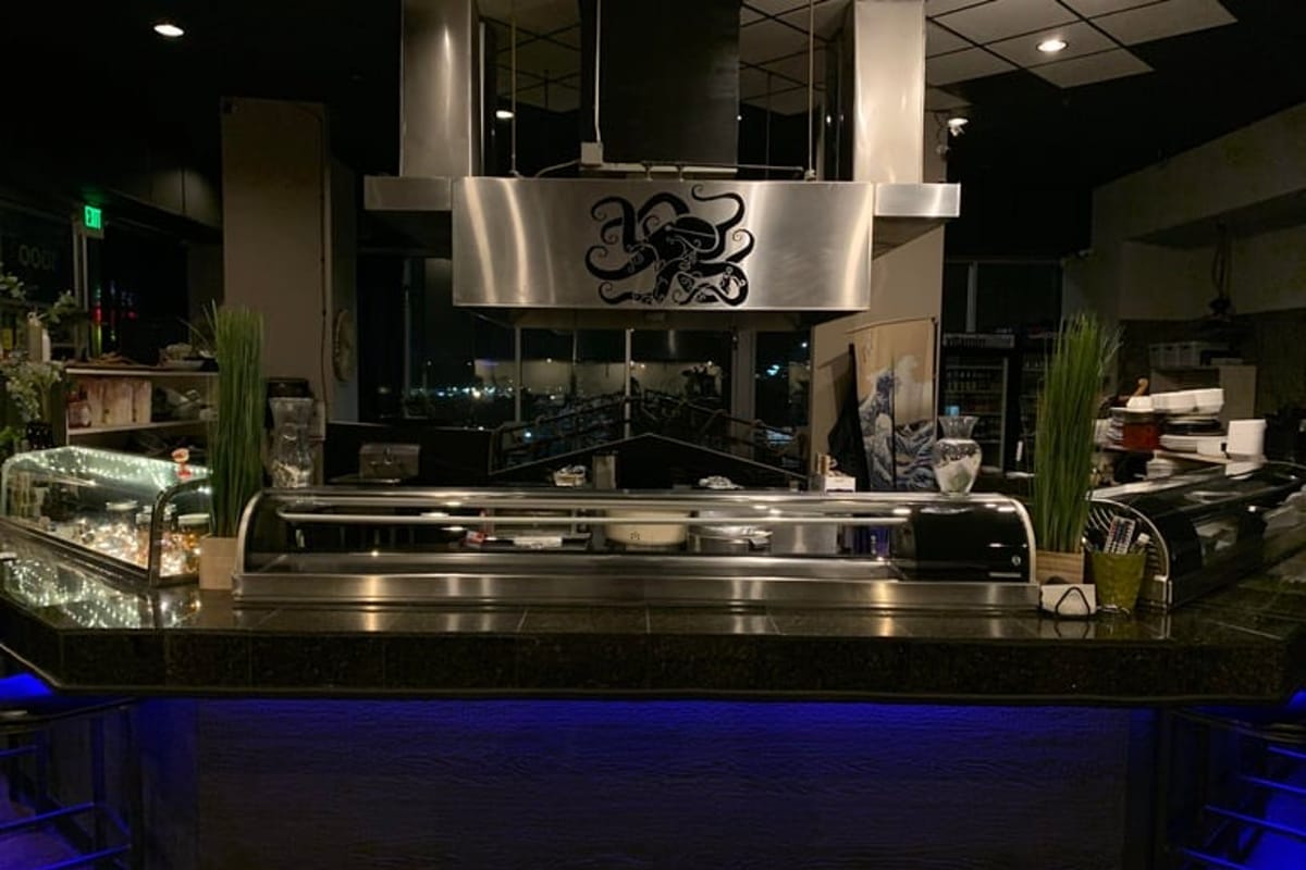 Joy Sushi atmosphere and seating