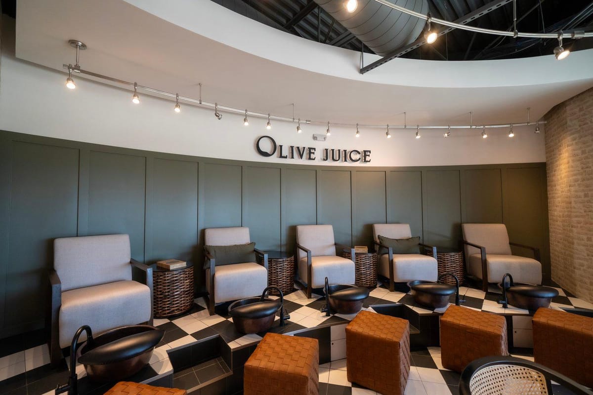Olive Juice Beauty Bar dining area