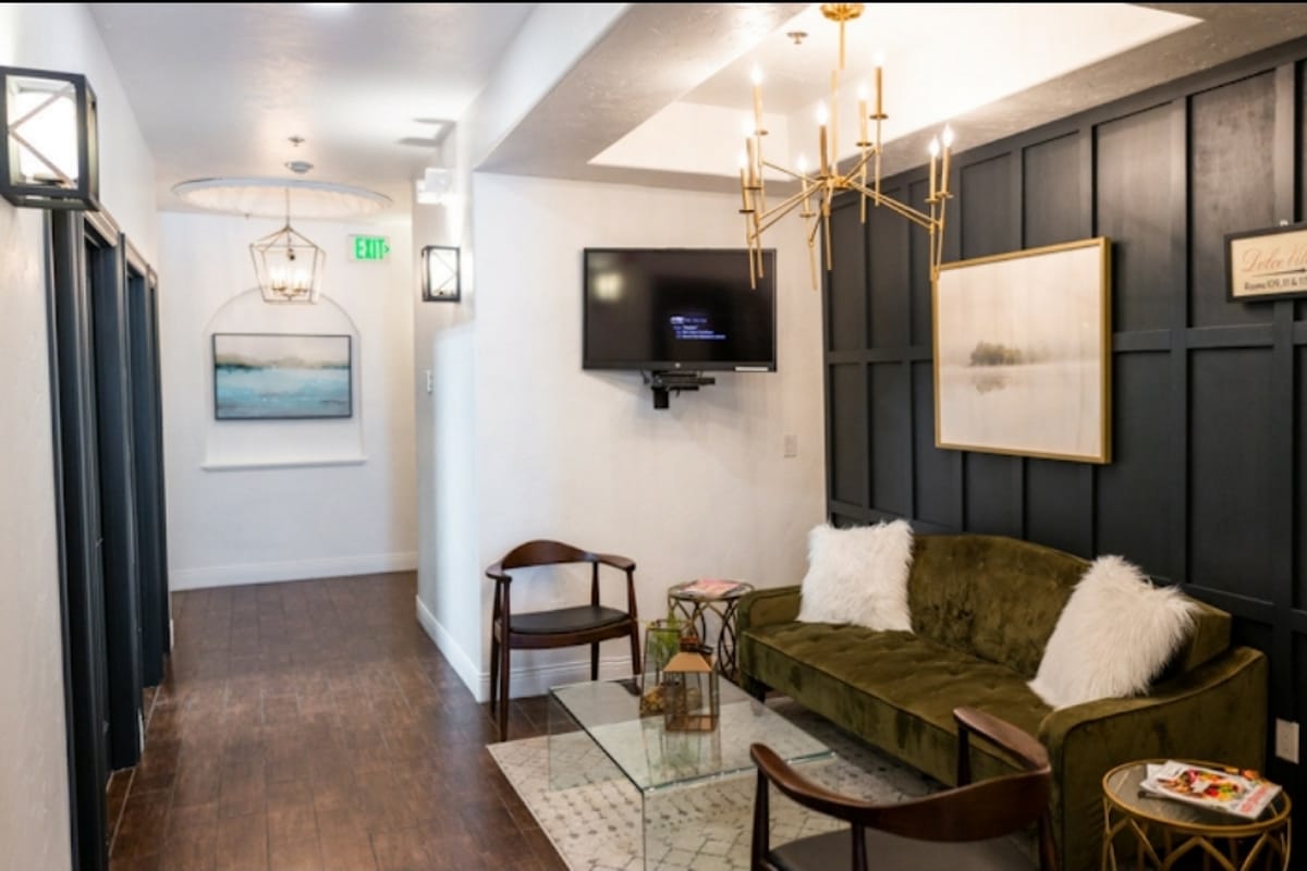 Liquid Lyft dining area