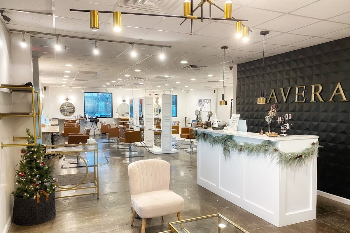 Avera Salon atmosphere and seating