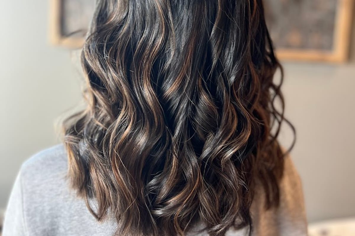 Salon Lizzette featured offerings