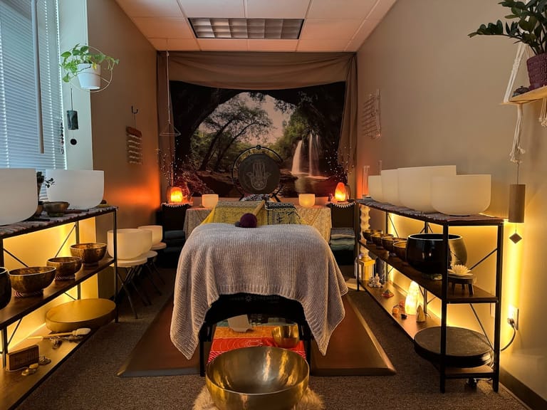 Tri Resonance Sound & Energy Healing atmosphere and seating