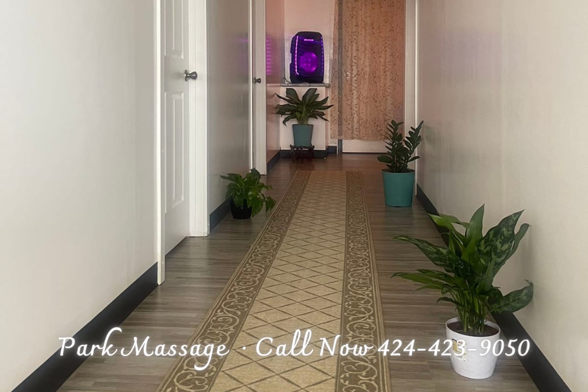 Park Massage atmosphere and seating