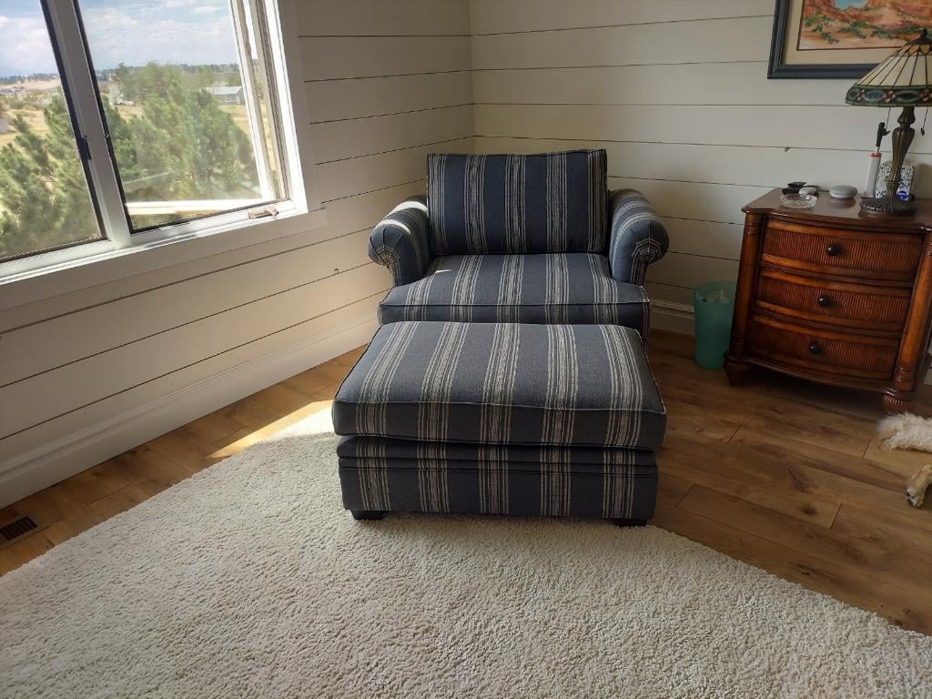 Cornerstone Upholstery / Designs atmosphere and seating