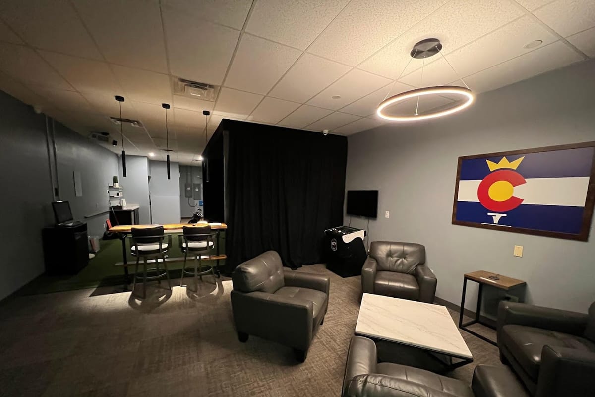 Tee Time Suites exterior entrance