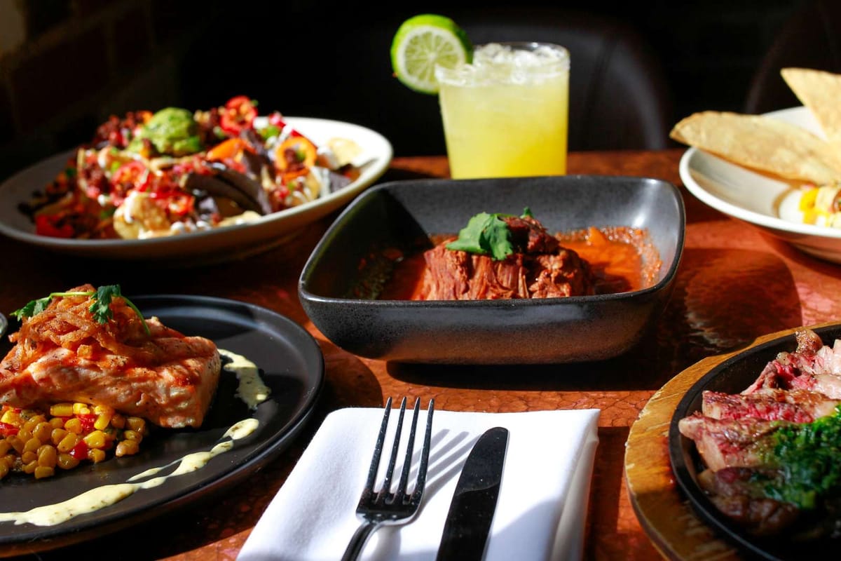 La Loma Parker atmosphere and seating