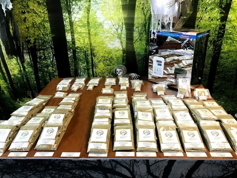 Enchanted Herbs Tea & Kratom - Best Herbal Medicine Store dining area
