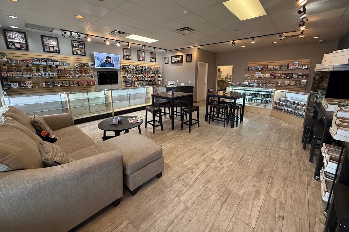 Rocky Mountain Fan Cave atmosphere and seating