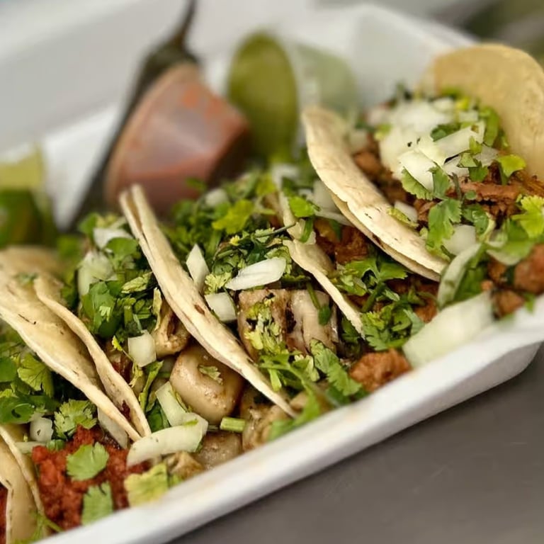 Los Garcia Tacos food truck