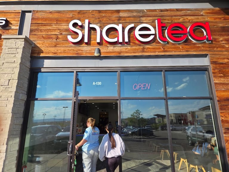 Sharetea Castle Rock exterior entrance