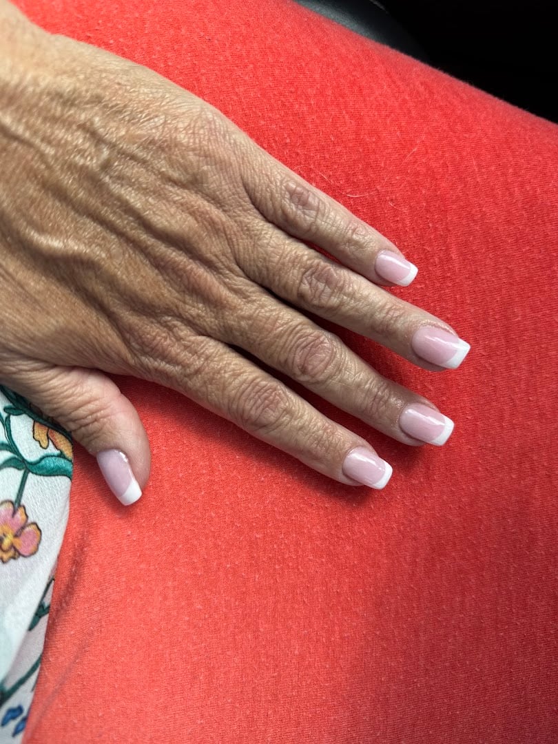 Anthony Vince Nail Spa atmosphere and seating