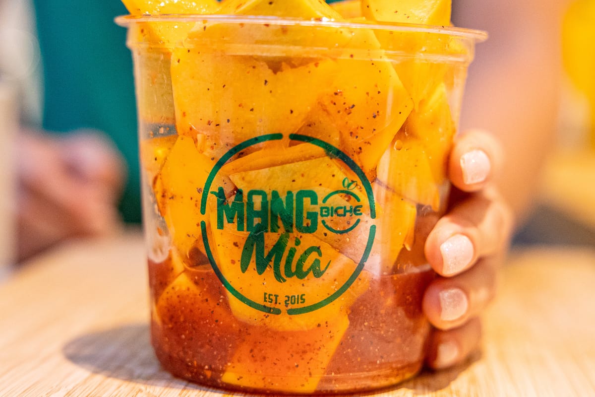 Mango Biche Mia - Park Meadows atmosphere and seating