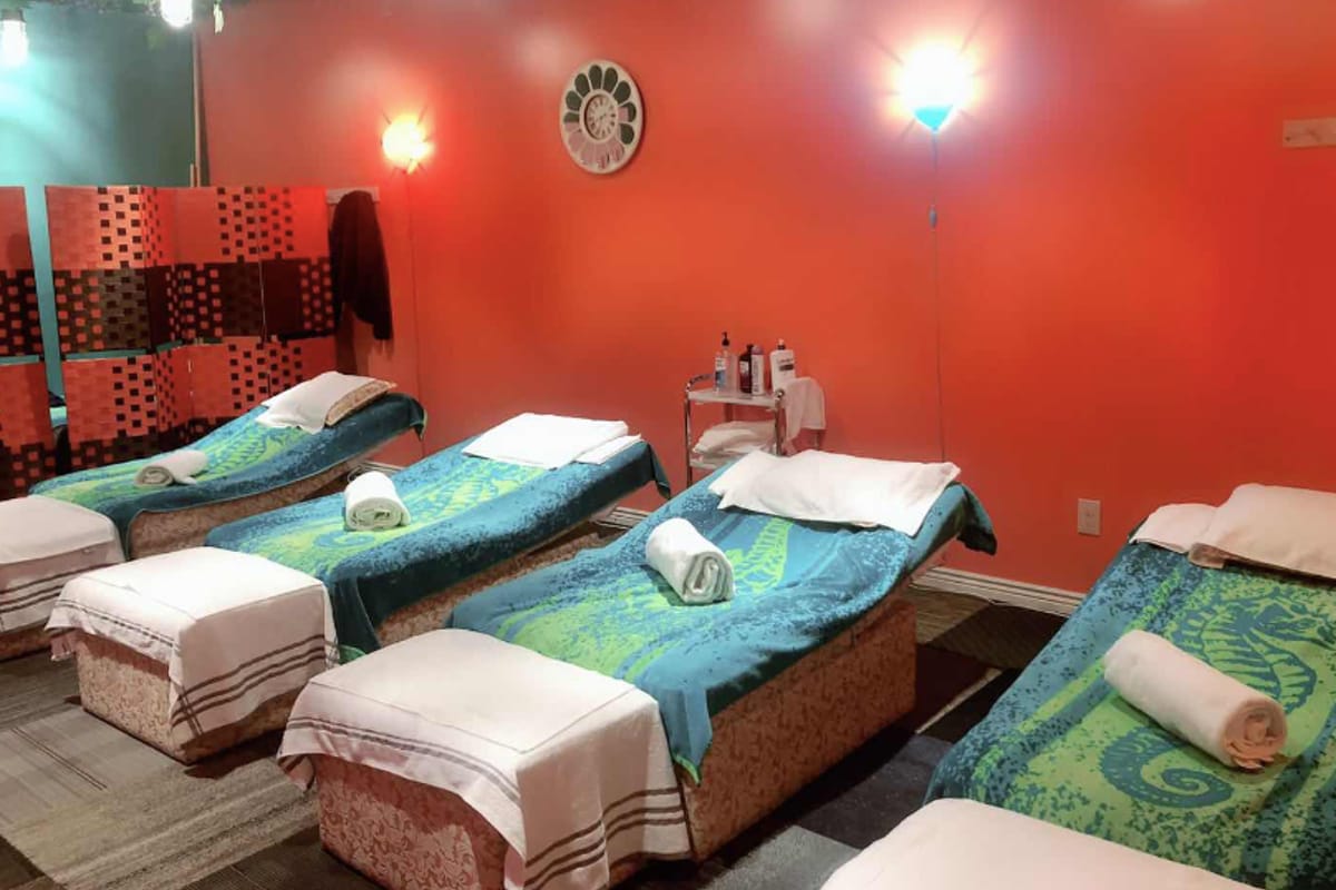 Coco Massage atmosphere and seating
