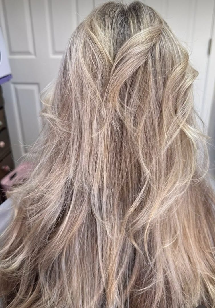 HairbyMak dining area