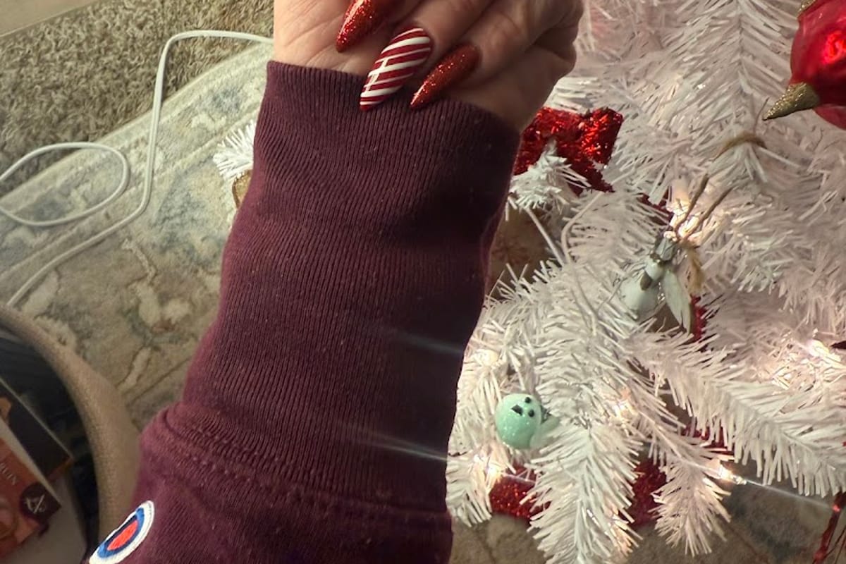 Lotus Nail Spa dining area
