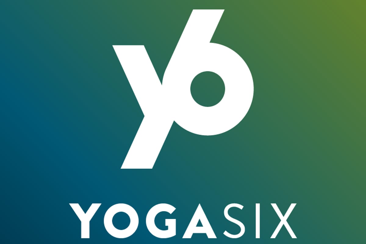YogaSix Highlands Ranch atmosphere and seating