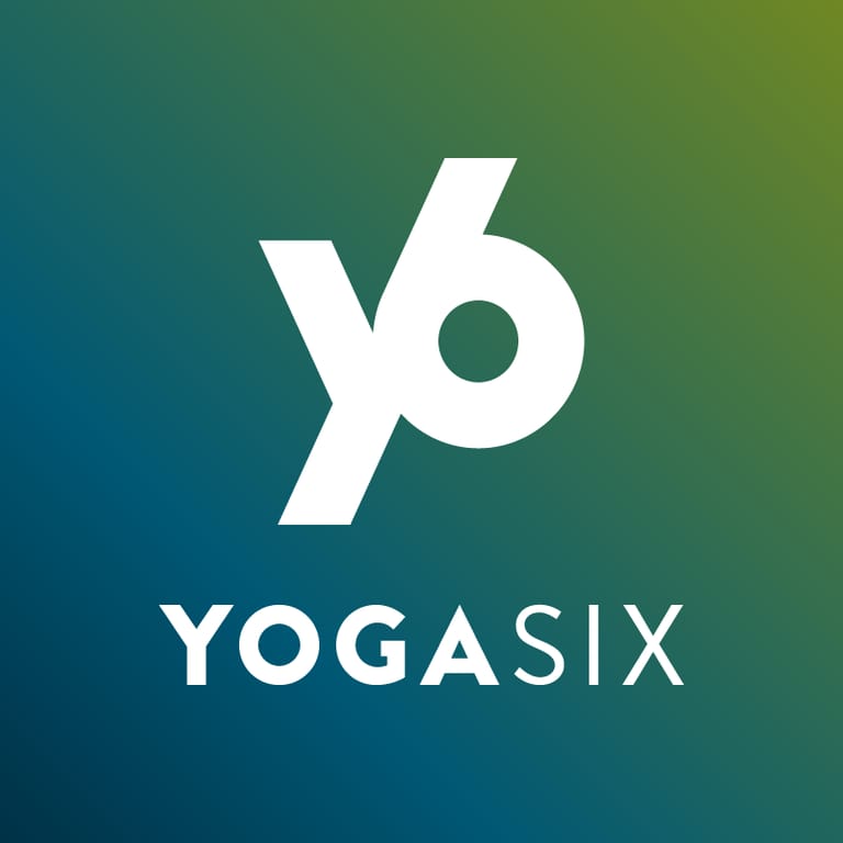 YogaSix Highlands Ranch atmosphere and seating