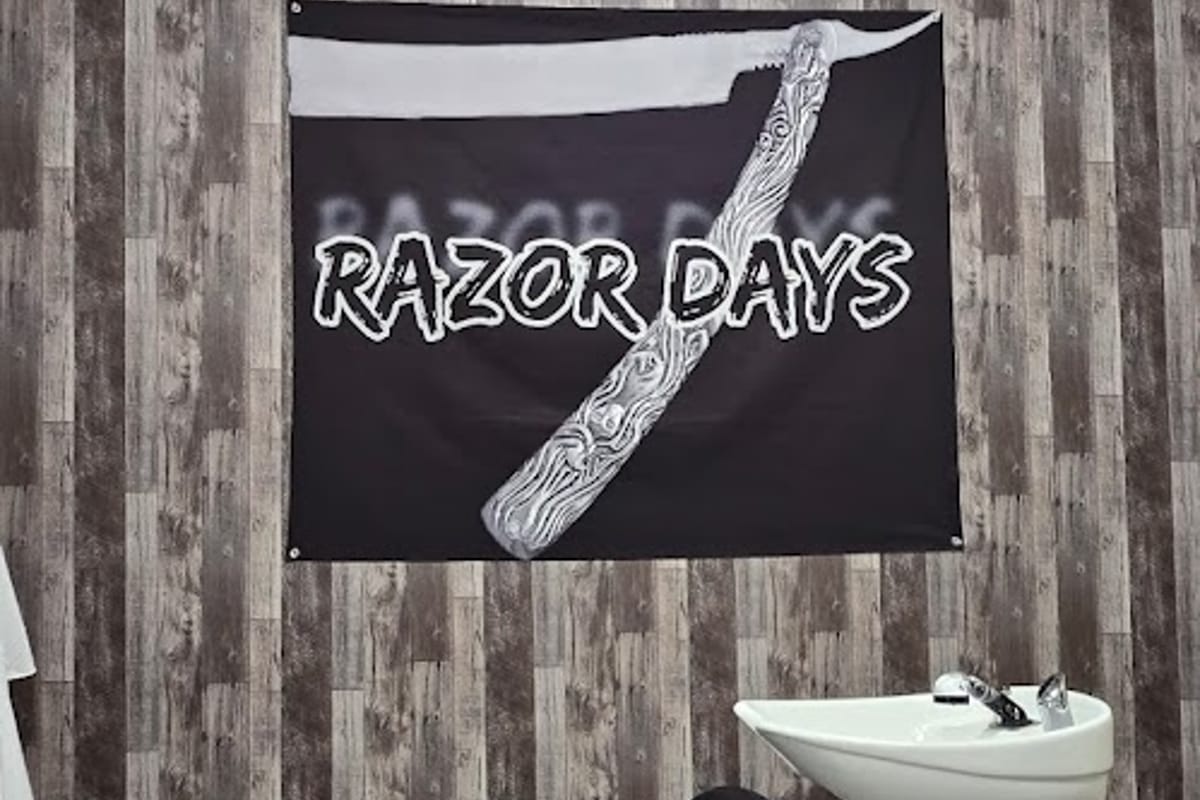 Razor Days dining area
