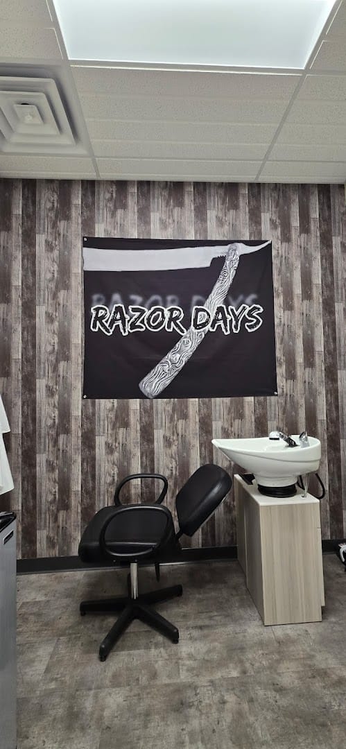 Razor Days dining area