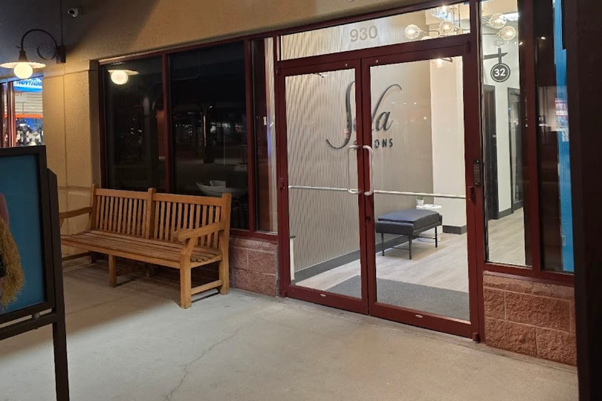 Meraki Esthetics dining area