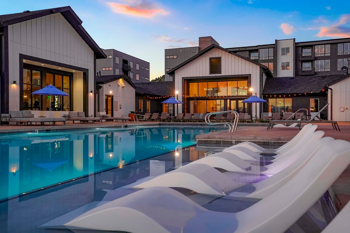 Alana Apartments