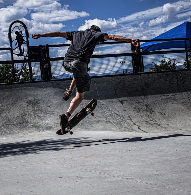 Redstone Skate Park atmosphere and seating