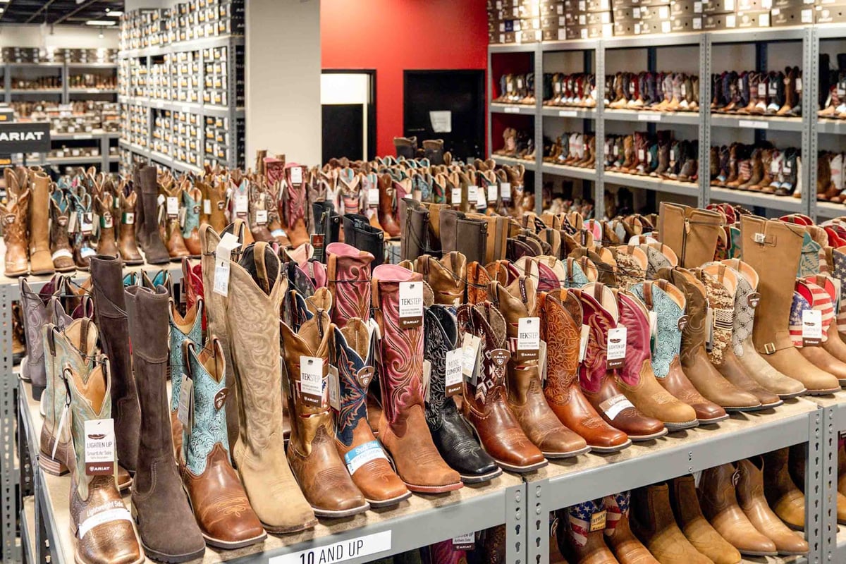 Ariat Outlet dining area