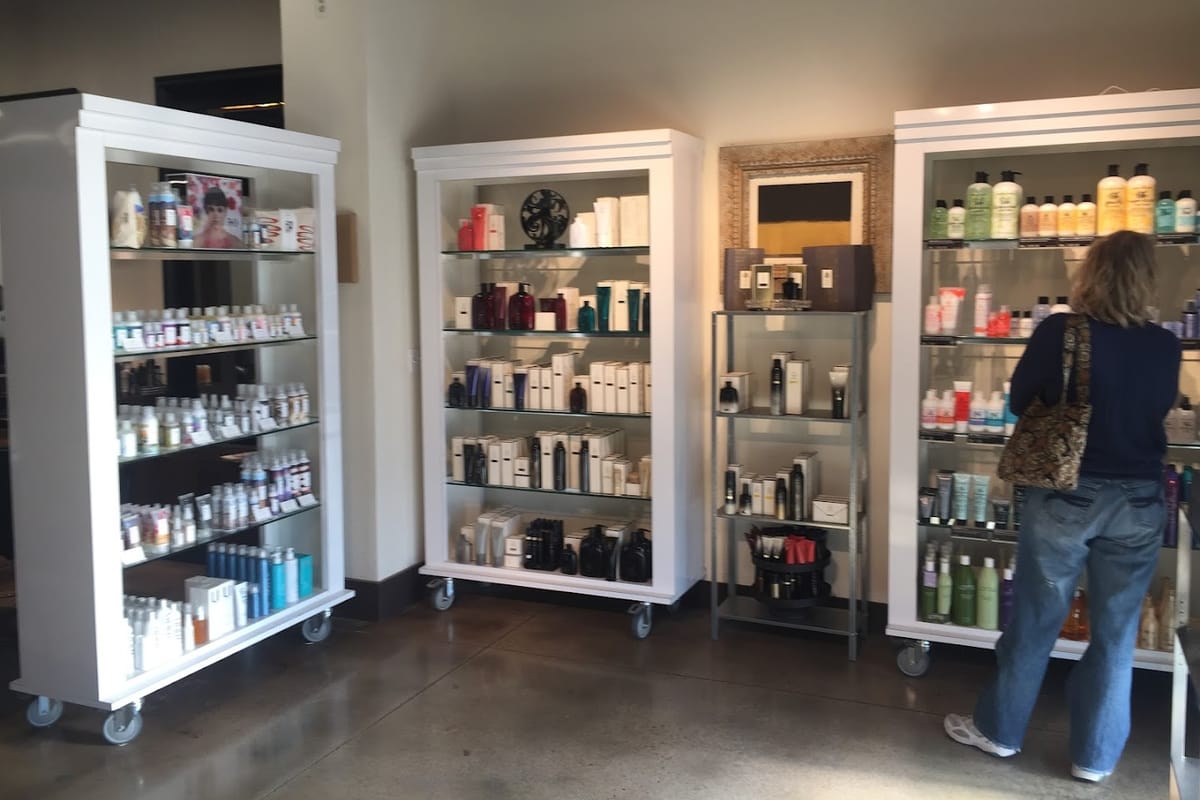 Blue Mist Salon atmosphere and seating
