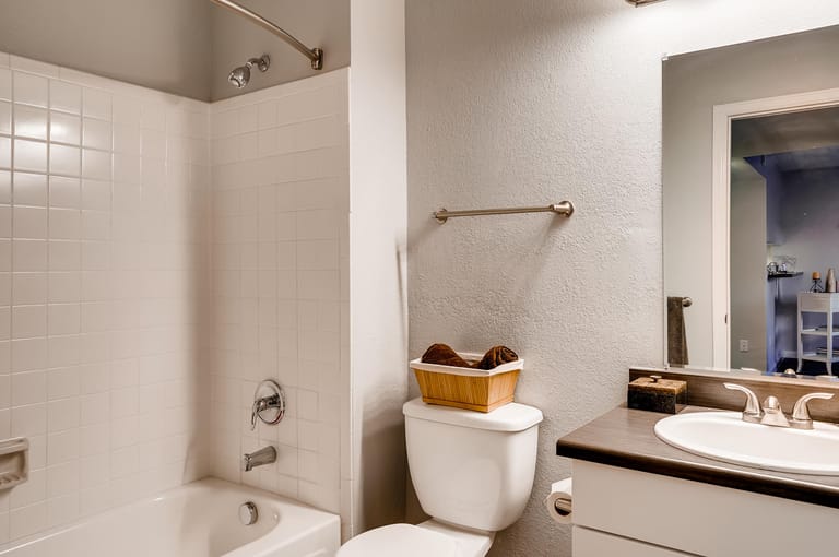 Vistas at Plum Creek Apartments featured offerings