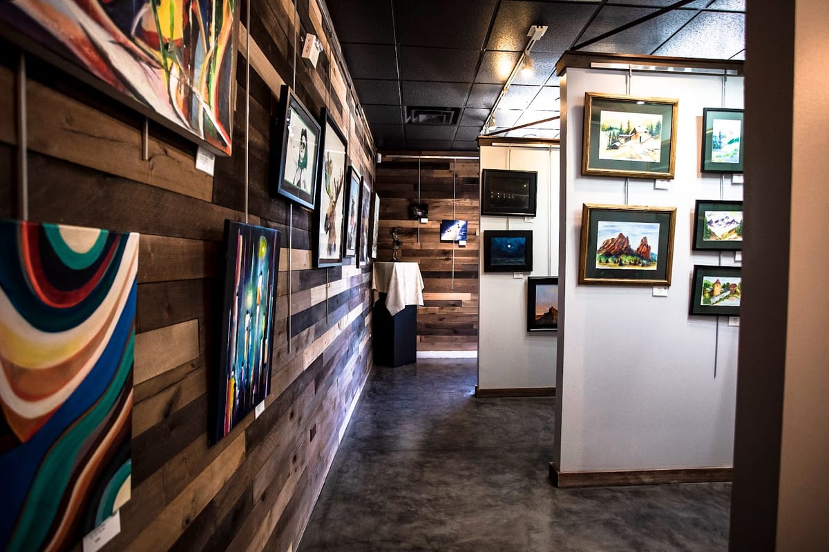 Beautiful Art Picture Framing, Inc. atmosphere and seating