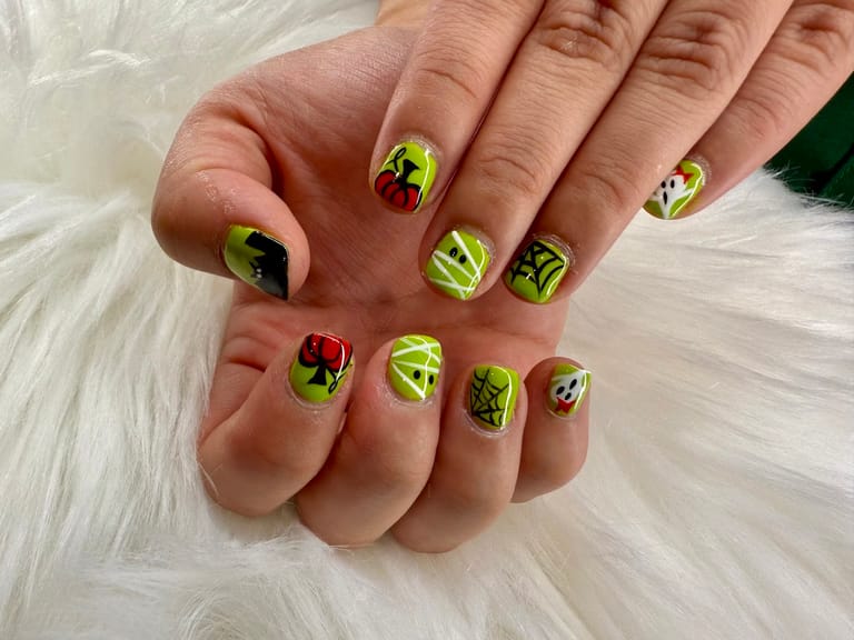 Luxury Nails and Spa atmosphere and seating