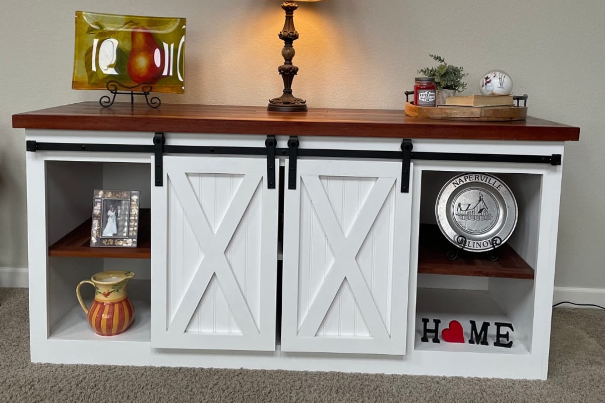 True North Woodworks atmosphere and seating