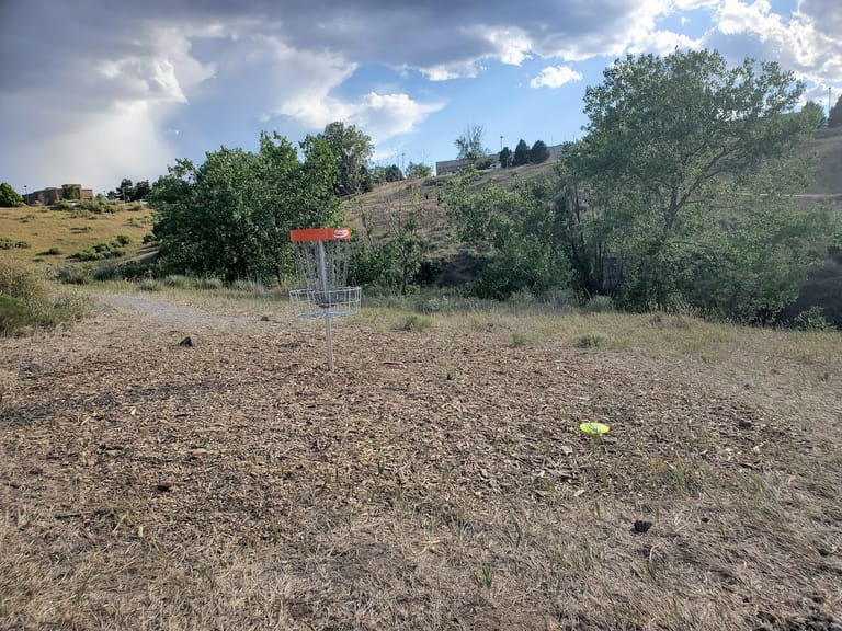 West Fork Disc Golf Course atmosphere and seating