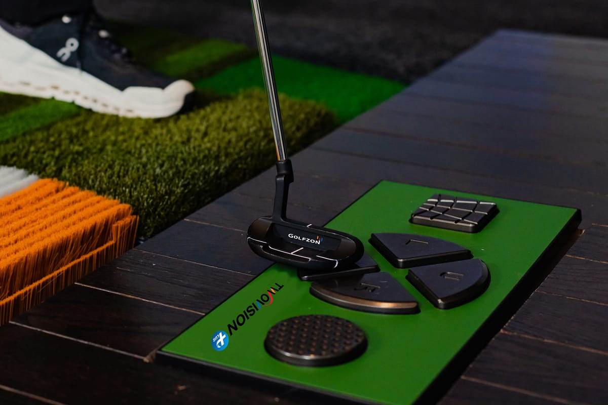 Avid Caddie Golf Lounge exterior entrance