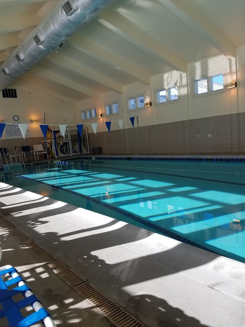 Creekside Recreation Center (Stroh Ranch HOA only) atmosphere and seating