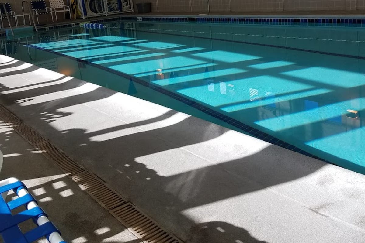 Creekside Recreation Center (Stroh Ranch HOA only) atmosphere and seating