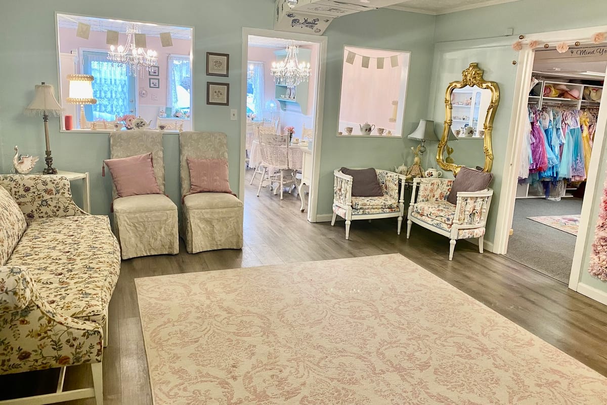 Miss M's Tea Parlour dining area