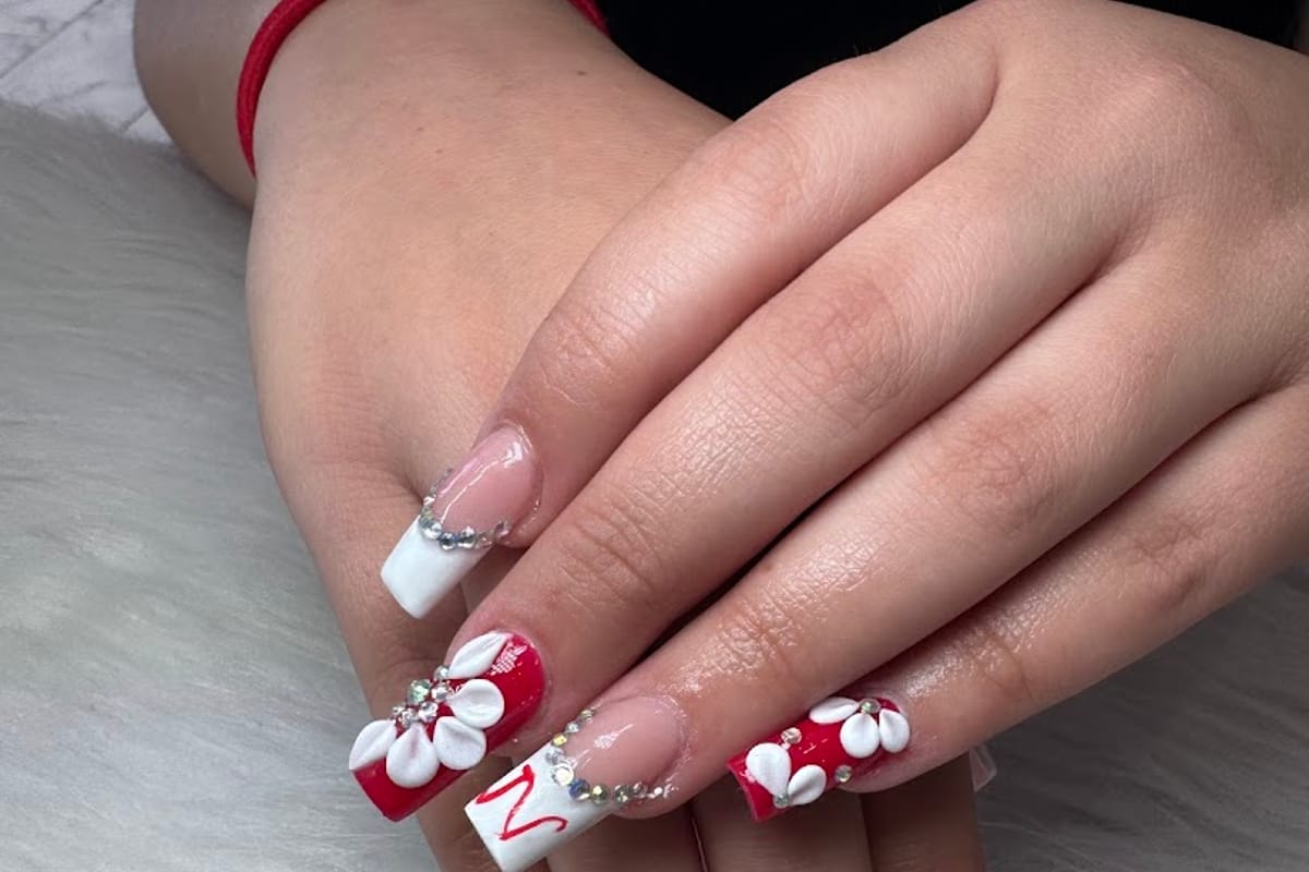 Nails Story dining area