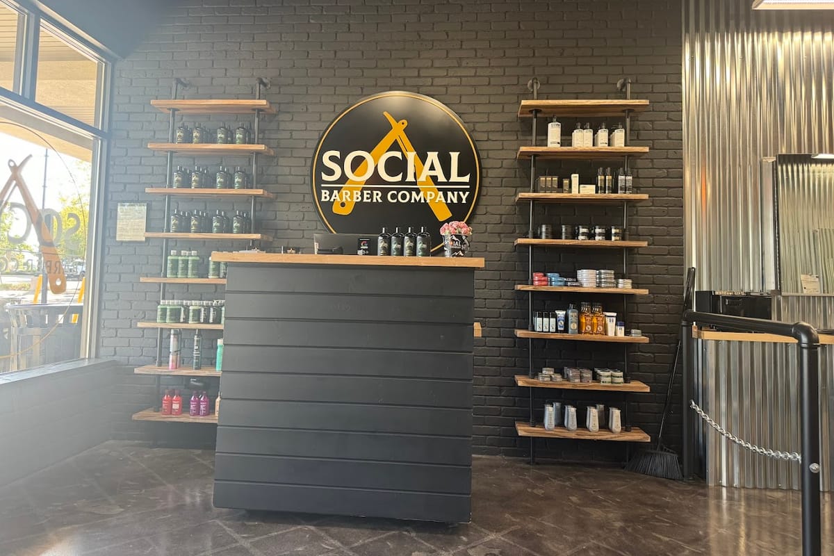 Social Barber Company of Highlands Ranch atmosphere and seating