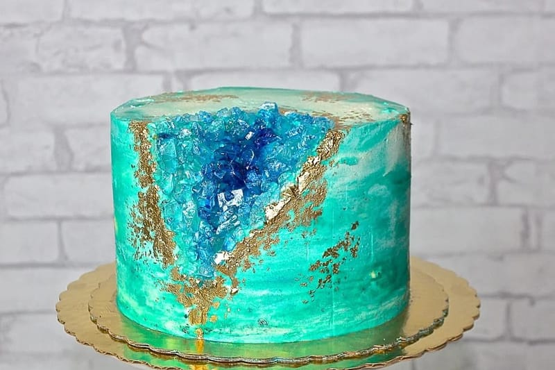 A geode-style decorated cake from Posh Cakes