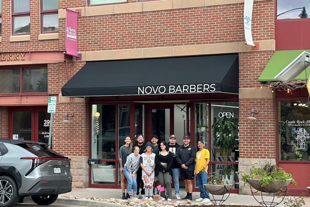Novo Barbers atmosphere and seating