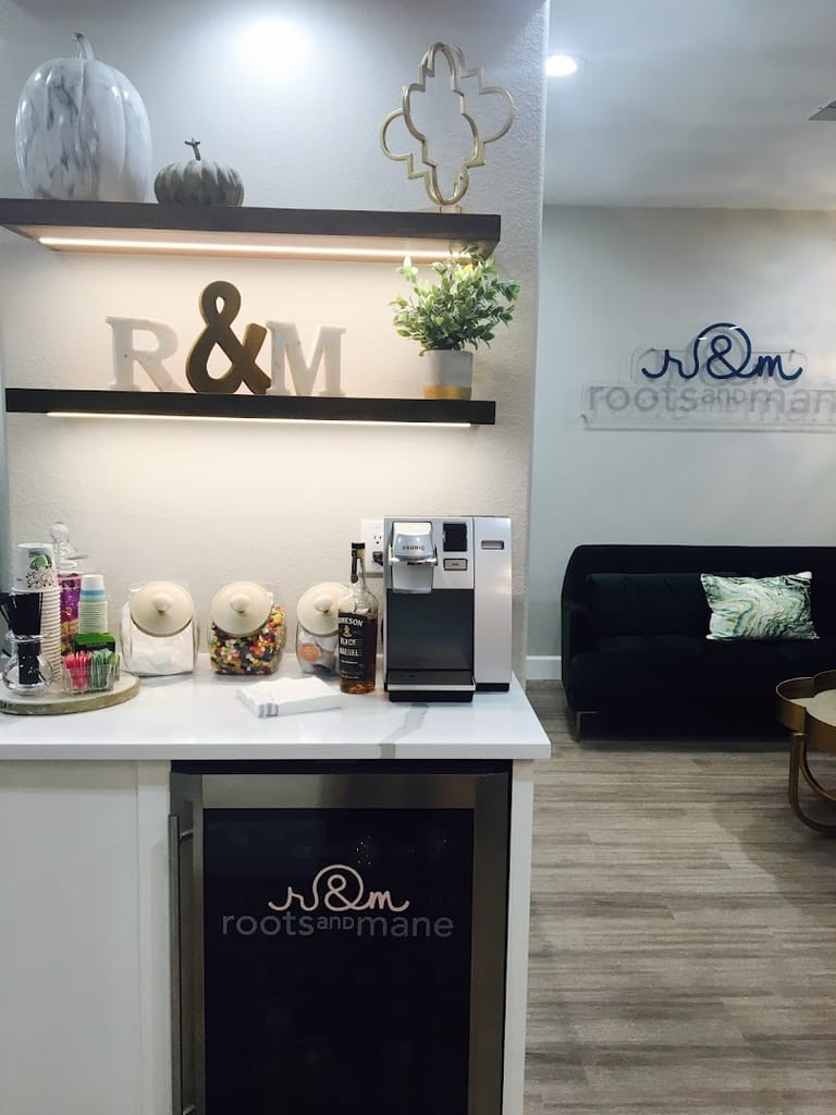 Roots and Mane dining area