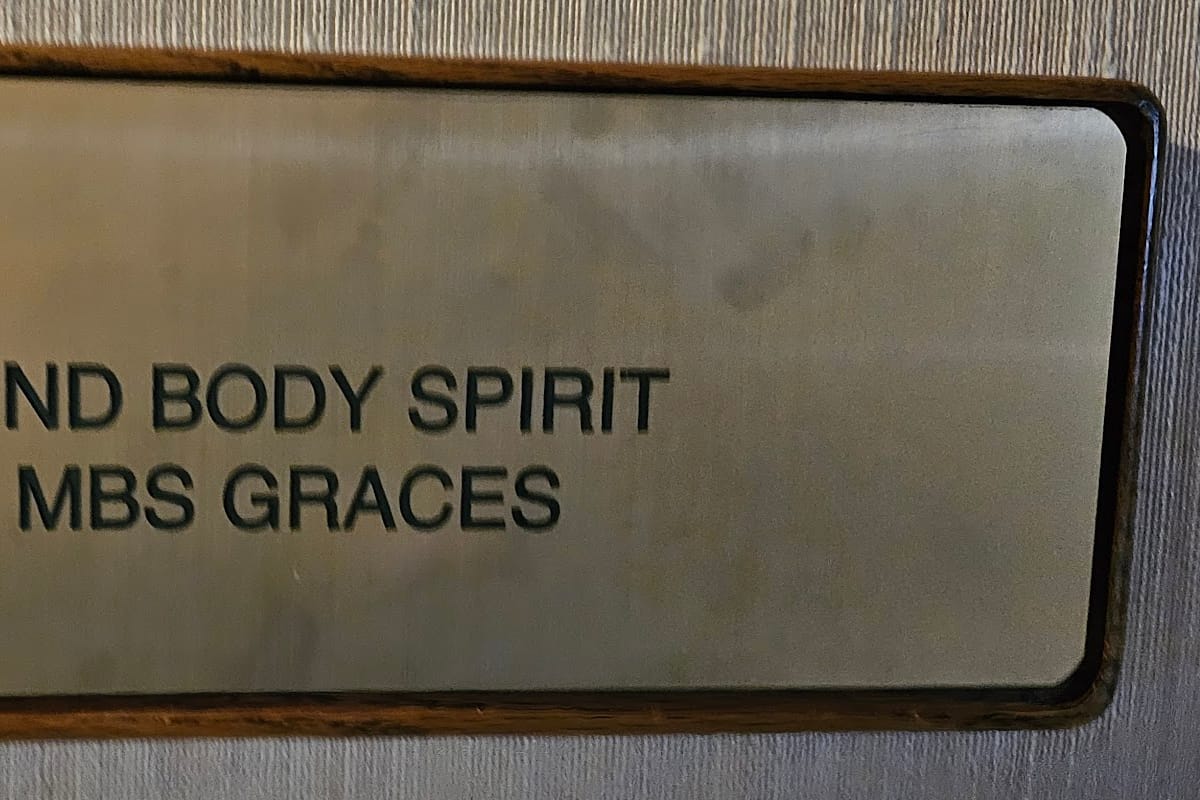 Mind Body Spirit (MBS) Graces atmosphere and seating