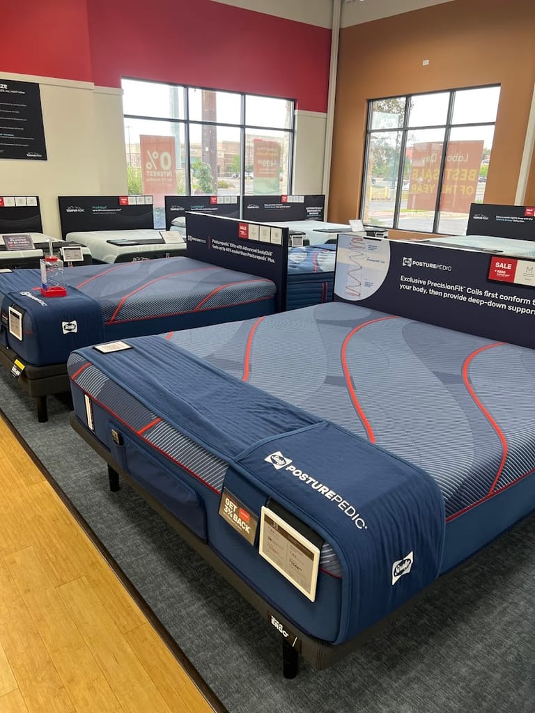 Mattress Firm - Parker atmosphere and seating