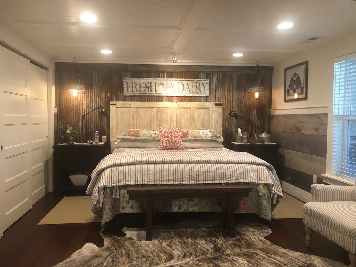 Interior view of The Red Farmhouse Bed & Breakfast