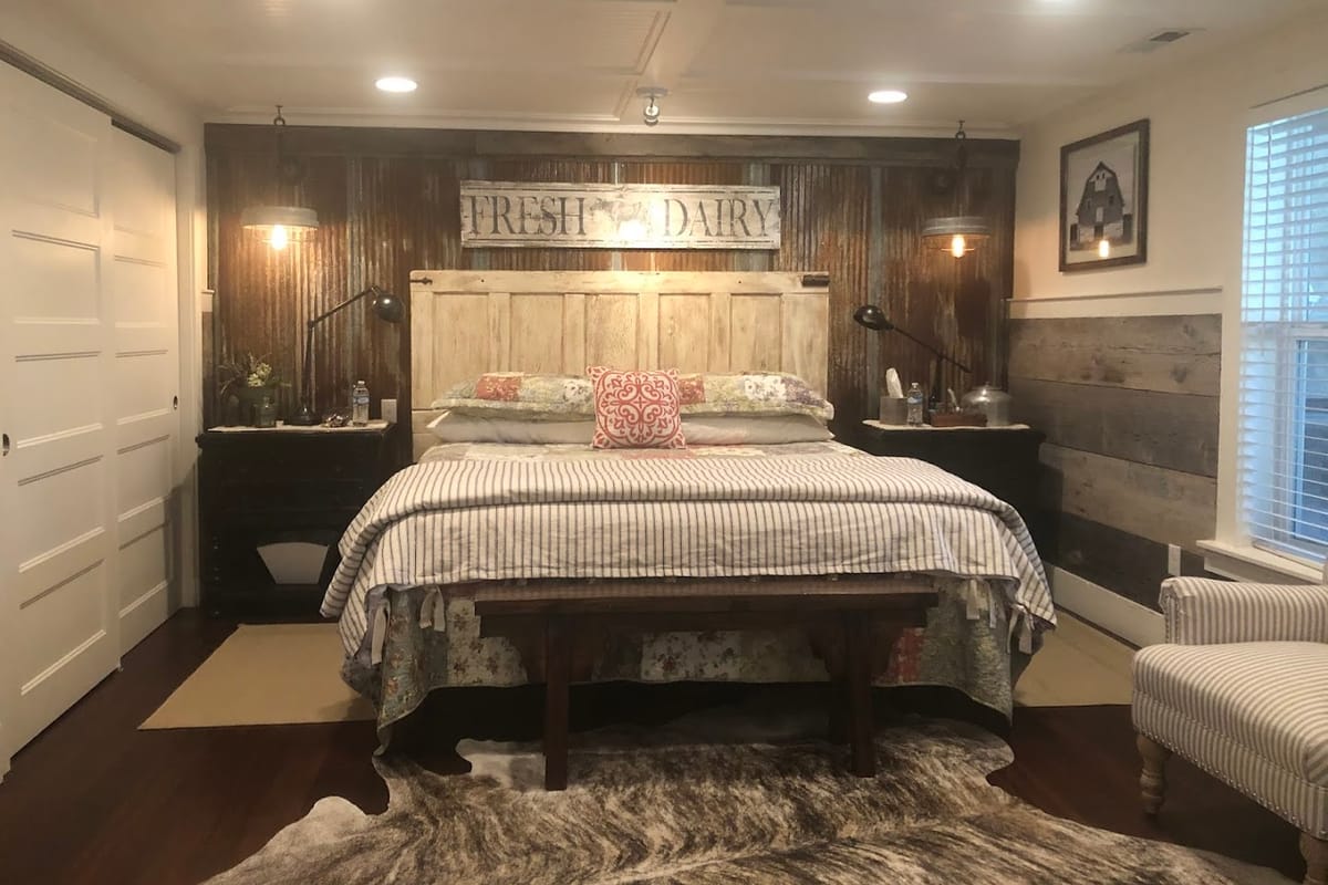 Interior view of The Red Farmhouse Bed & Breakfast
