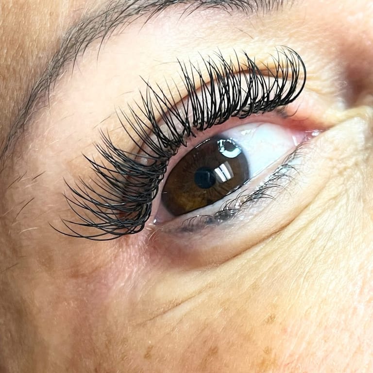 Looks and Lashes by Lex featured offerings