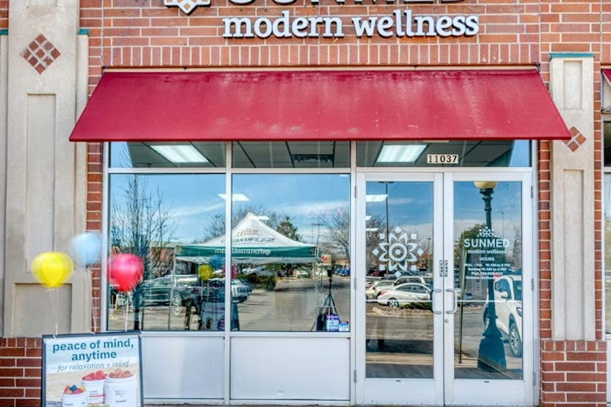 SUNMED | Your CBD Store - Parker, CO exterior entrance