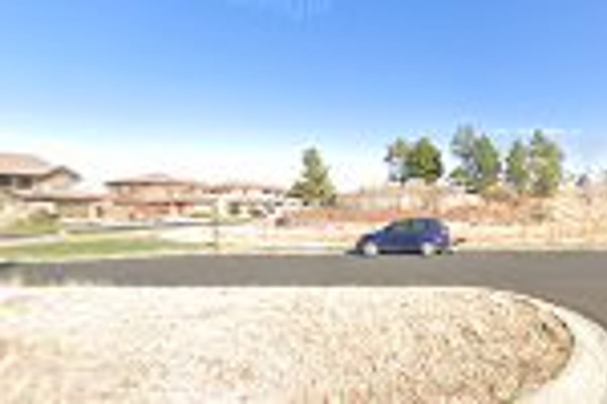 Overlook Park atmosphere and seating